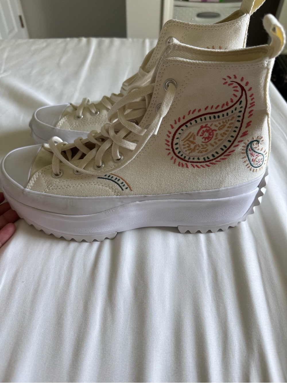 Like New! Converse Run Star Hike Paisley Bandana Platform High Top Sneakers